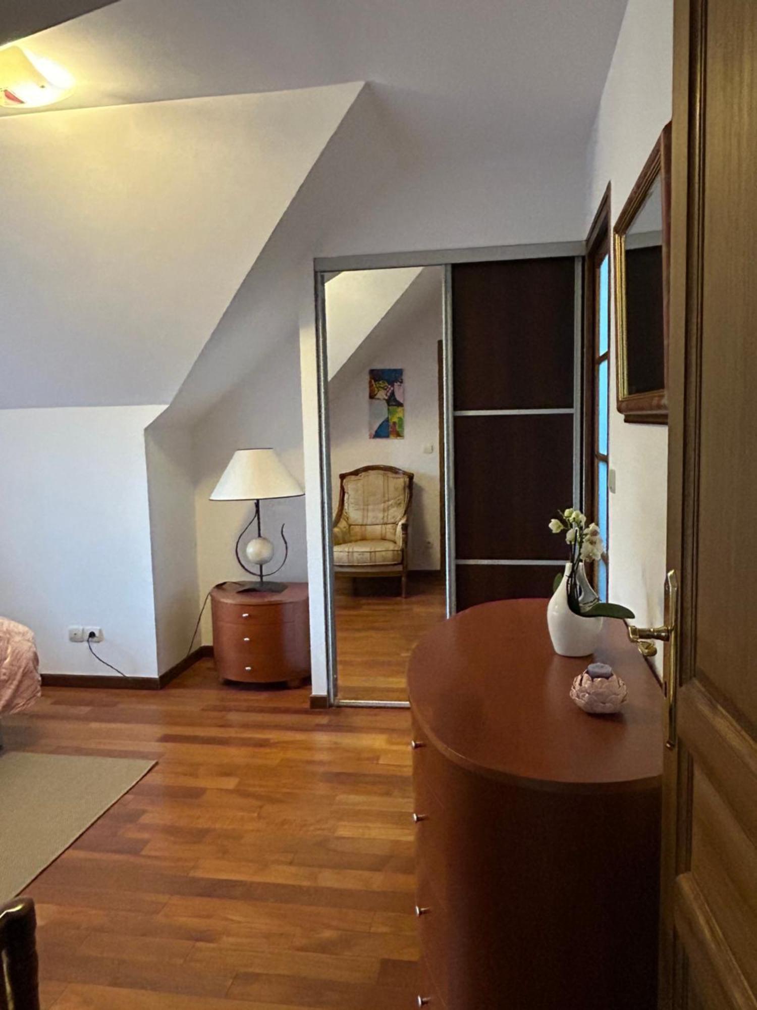 Maison A La Campagne Proche Holiday home Couilly-Pont-aux-Dames
